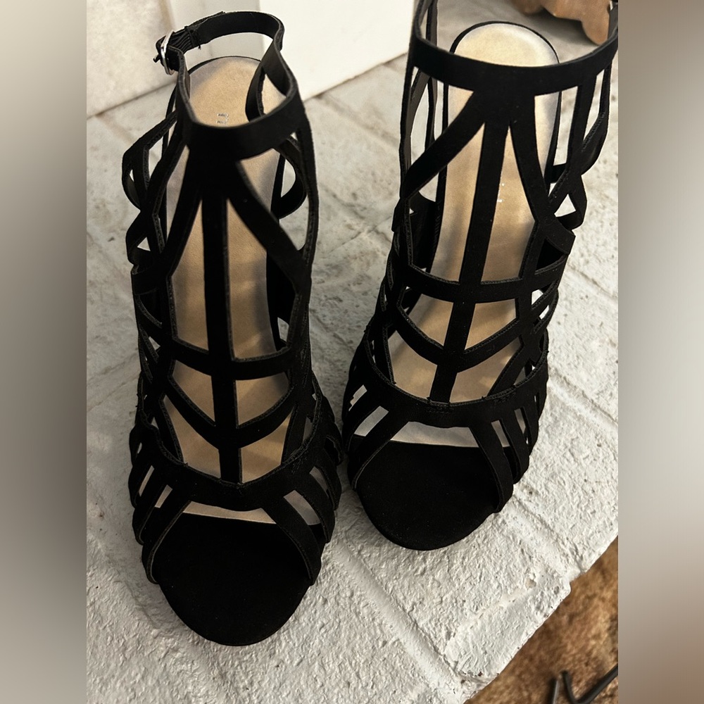 Madden girl heels size 8 - Picture 2 of 4